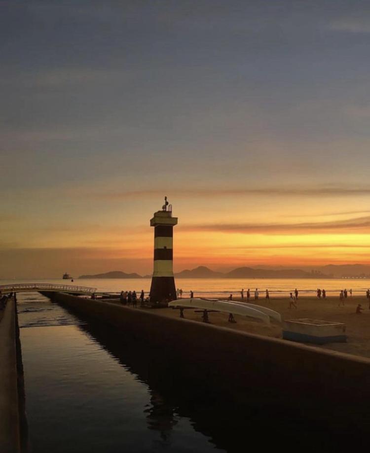 Apartamento Em Santos No Gonzaga Em Frente A Praia Экстерьер фото